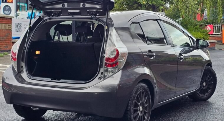 Toyota Aqua 2013 Automatic 1.5 Hybrid – 92,100 km