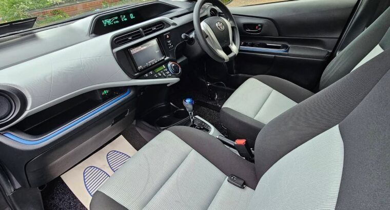 Toyota Aqua 2013 Automatic 1.5 Hybrid – 92,100 km