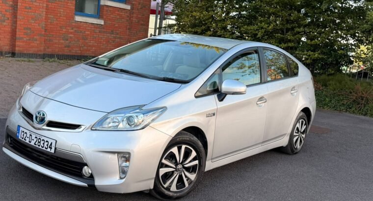 Toyota Prius Plug-in Hybrid 2013 Automatic – 73,946 km