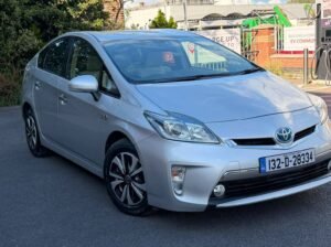 Toyota Prius Plug-in Hybrid 2013 Automatic – 73,946 km