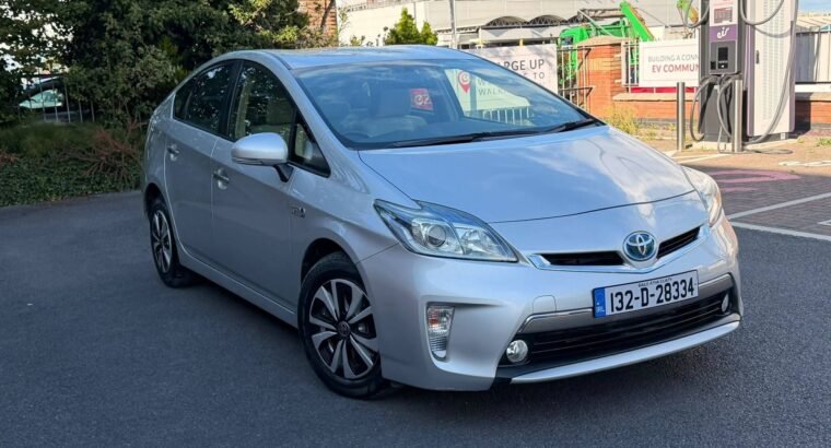 Toyota Prius Plug-in Hybrid 2013 Automatic – 73,946 km