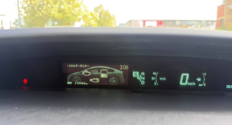 Toyota Prius Plug-in Hybrid 2013 Automatic – 73,946 km